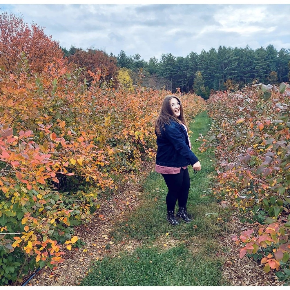 Meet your Posher, Olivia